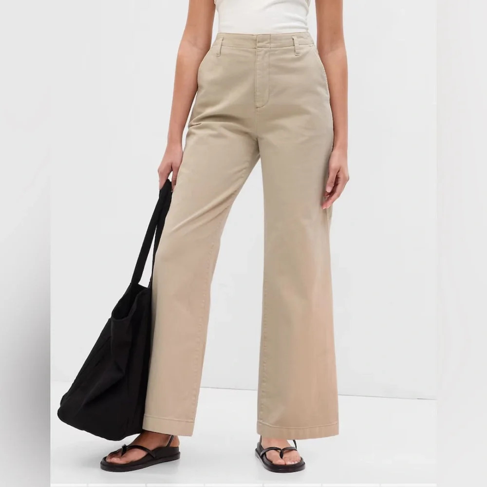 New with tags - Gap Loose Khakis - Size 12 - Moonstone Tan - Picture 2 of 4